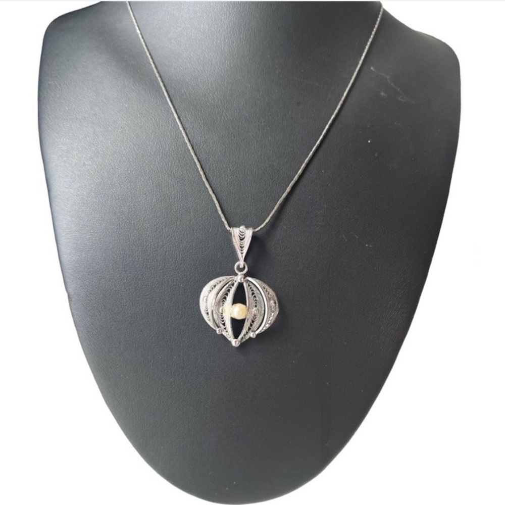 VINTAGE Pearl Pendant Sterling Silver Necklace 925